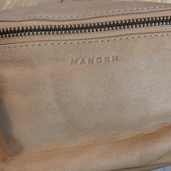 Mandrn Remy Leather Fanny Pack - Picture 8 of 11